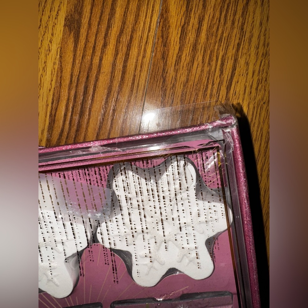Gift set pink plush slippers, foot lotion, foot scrub, vanilla sugar bath frizz - Picture 2 of 4